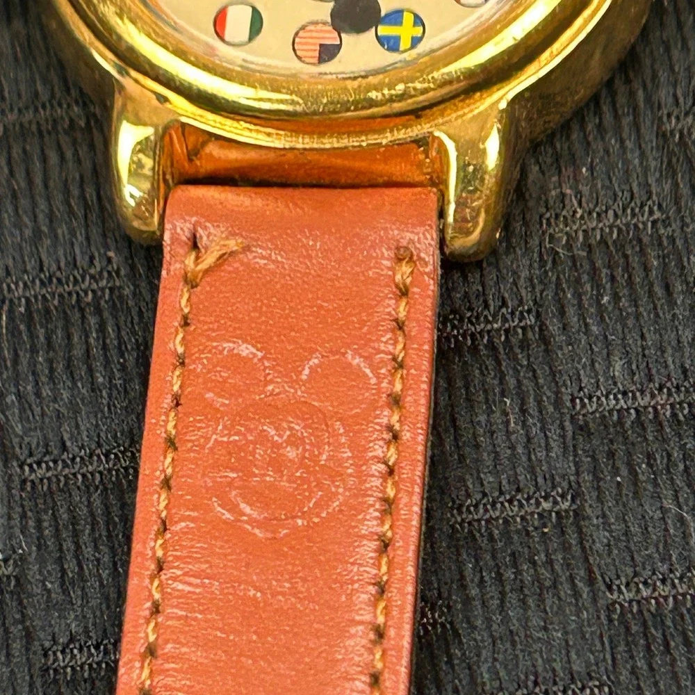 Lorus Mickey Mouse Around the World Flag‎ Dial Gold Tone Quartz Watch V421-0020